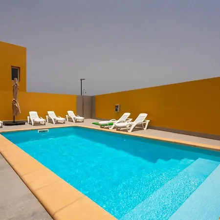 Mariposas Pool Пуэрто-дель-Росарио